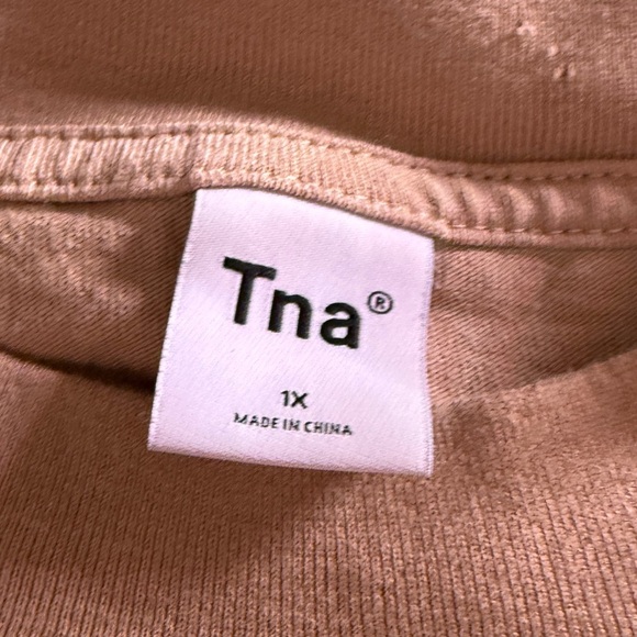 TNA Aritzia Cropped Long Sleeve Striped Tee - Picture 8 of 8